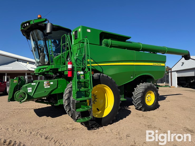 2017-john-deere-s670-image-1