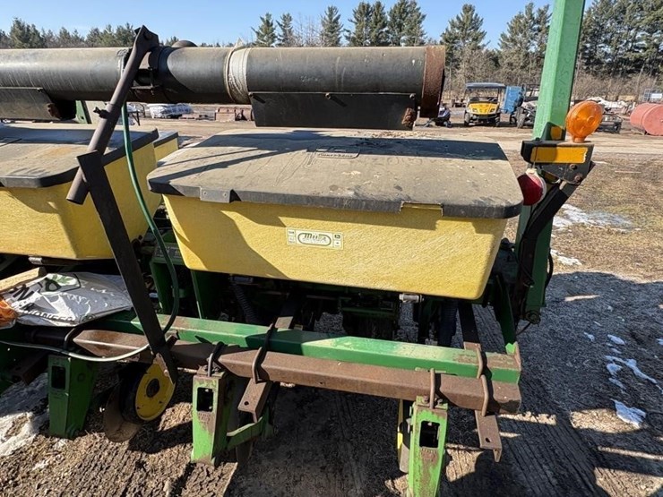 john-deere-7200-image-4