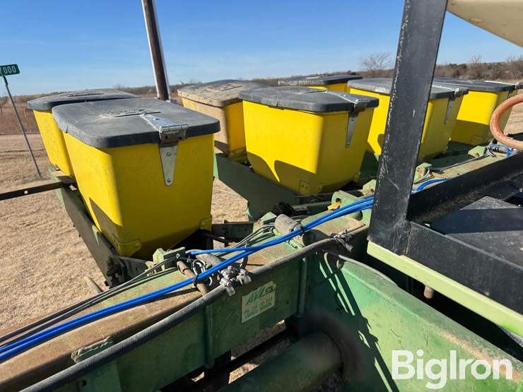 john-deere-7000-image-10