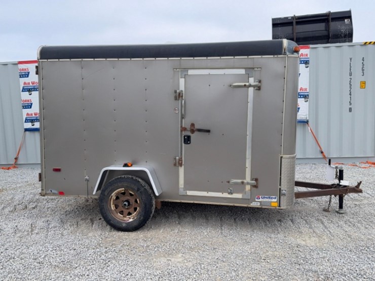 2011-united-expressline-image-1