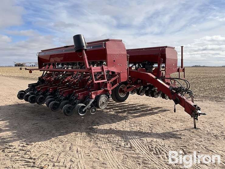 case-ih-5500-image-3