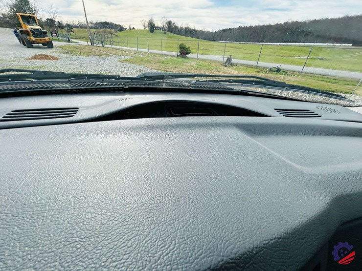 2004-dodge-ram-3500-image-77