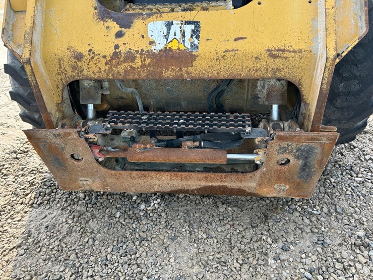 2017-caterpillar-262d-image-9