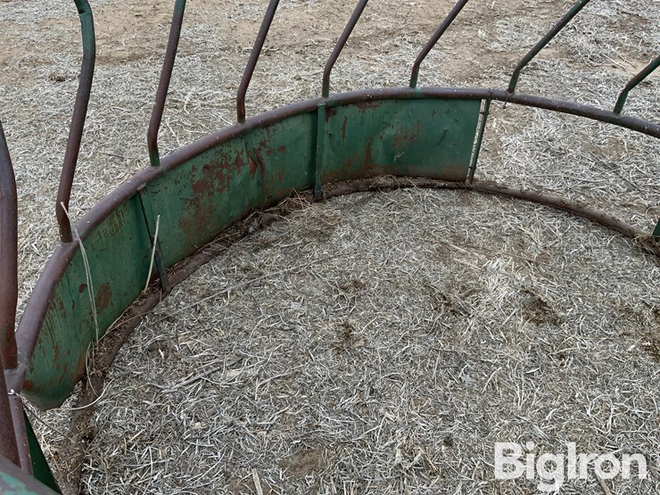 bale-feeder-image-10