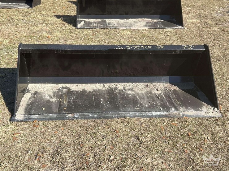 2025-swict-72in.-bucket-skid-steer-attachment-image-5