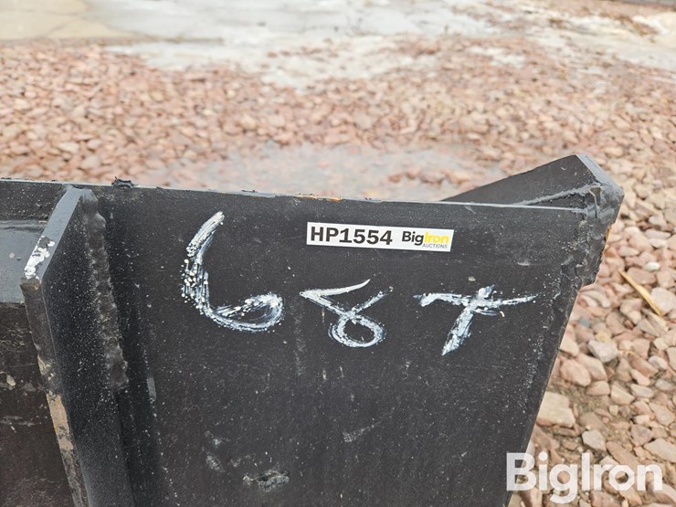 skid-steer-bucket-w/teeth-image-12