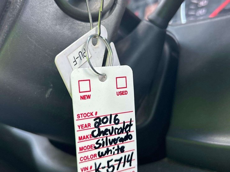 2016-chevrolet-silverado-1500-image-32