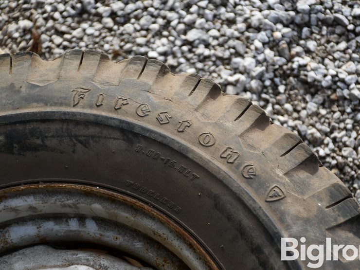 pallet-of-tires-image-19
