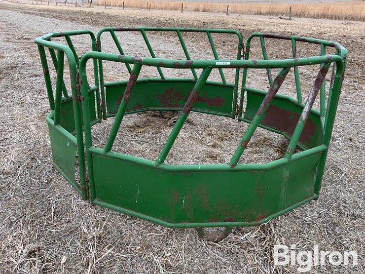 hw-foldable-bale-feeder-image-1