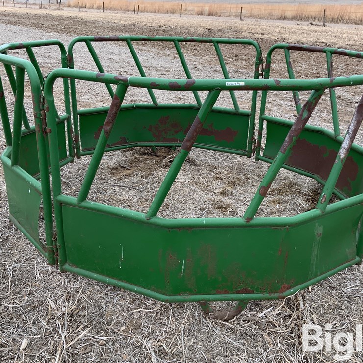 HW Foldable Bale Feeder