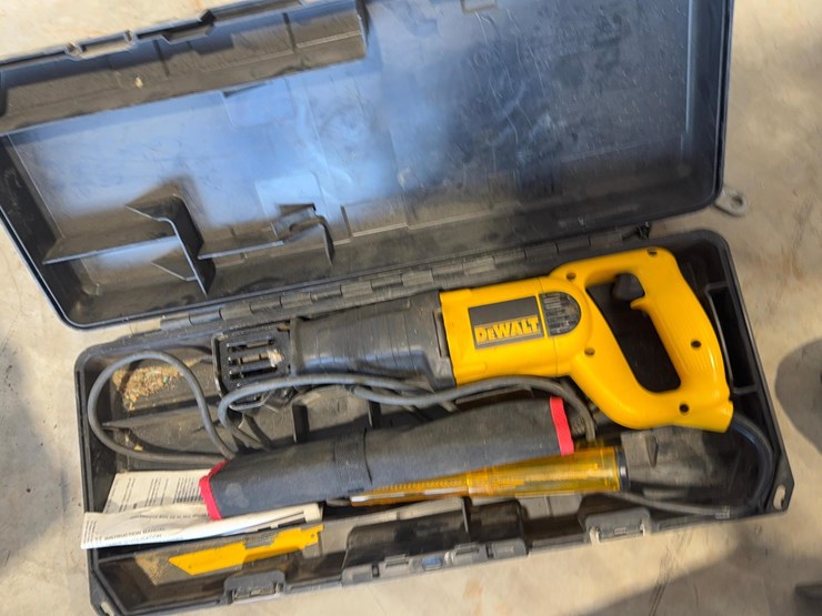 assortment-of-tools-image-5