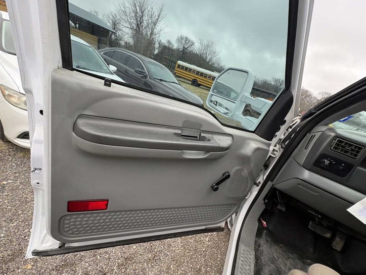 2003-ford-f250-image-13