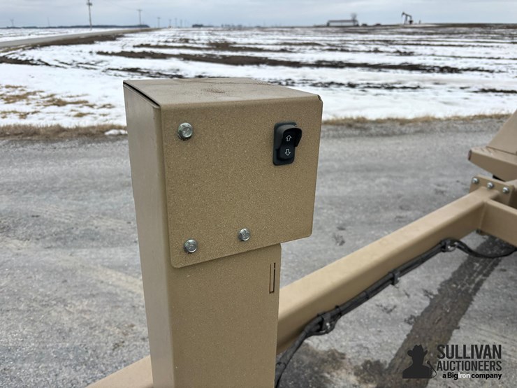 2023-unverferth-410xl-4-box-seed-tender-image-13