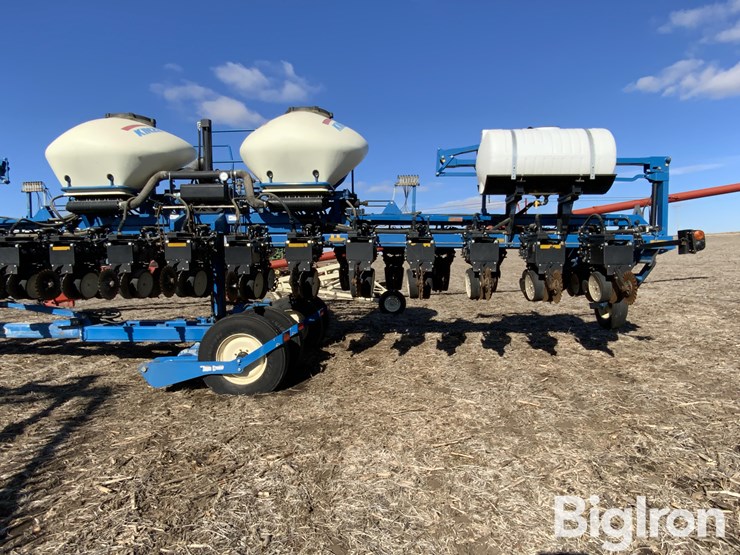 2013-kinze-3660-image-9