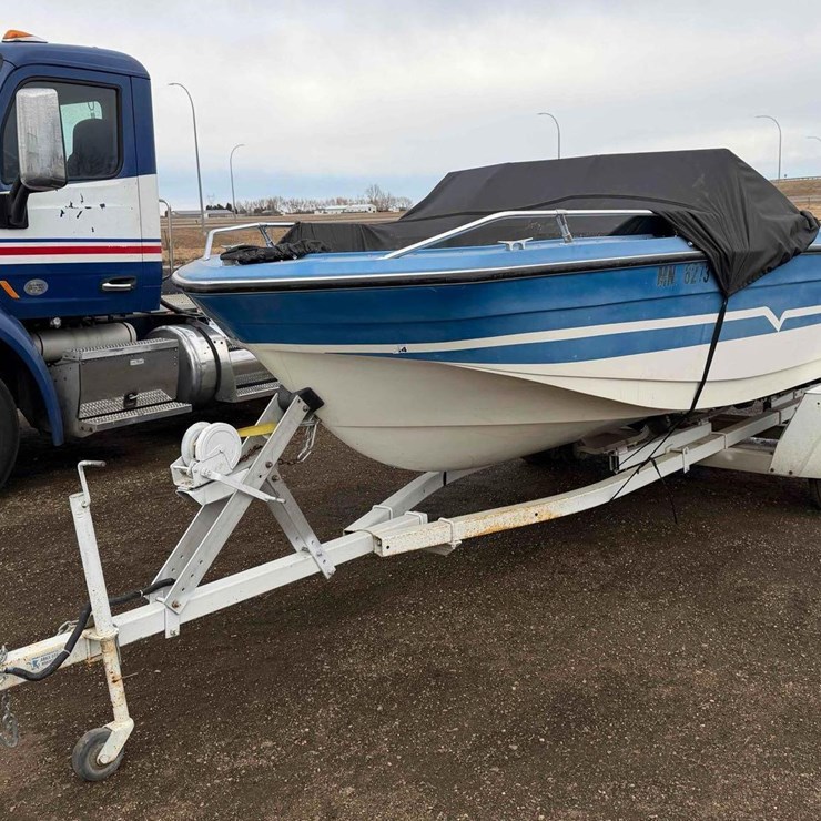1977 Larson Sport Boat