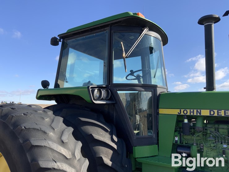 1985-john-deere-4450-image-16