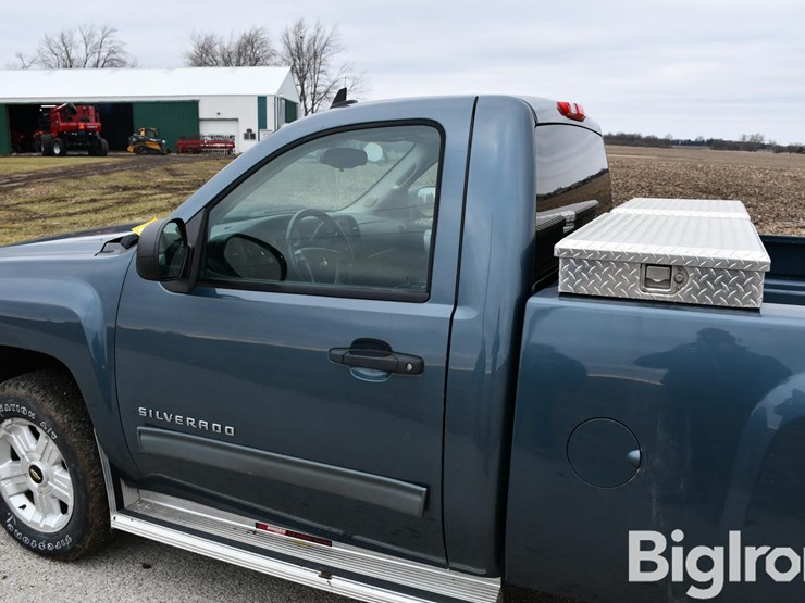2010-chevrolet-silverado-1500-lt-image-15