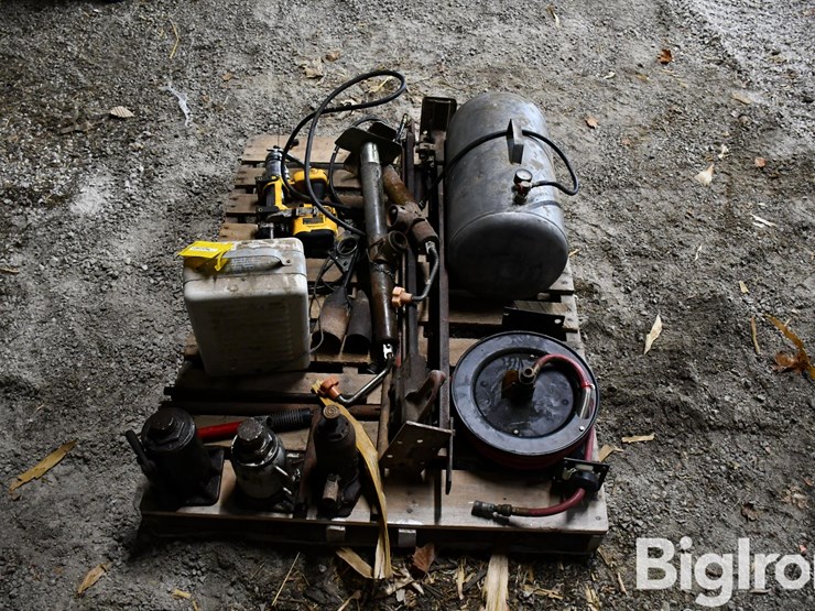 pallet-of-farm-support-image-6