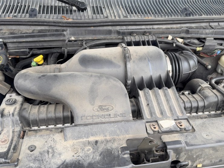 2003-ford-e350-image-28