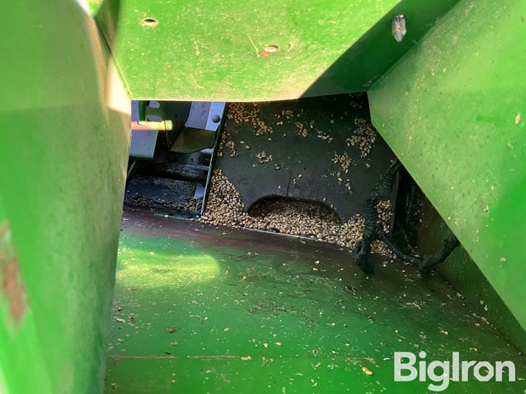 2010-john-deere-9770-sts-image-9