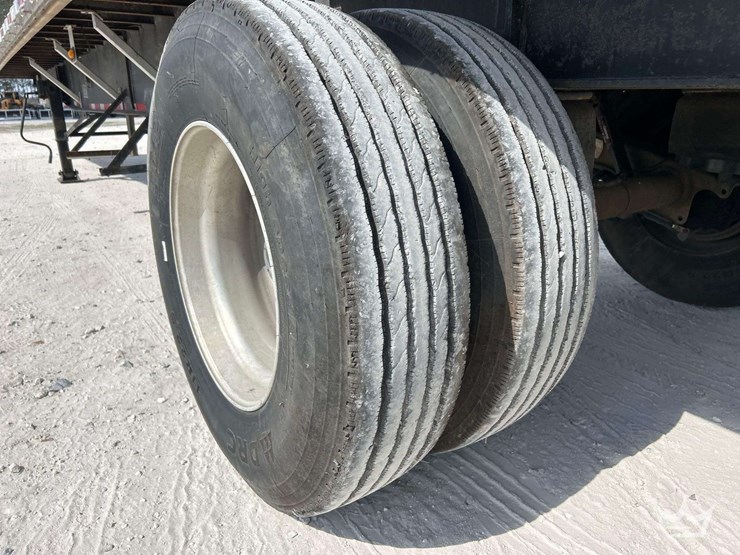 2002-48ft.-t/a-flatbed-trailer-image-19