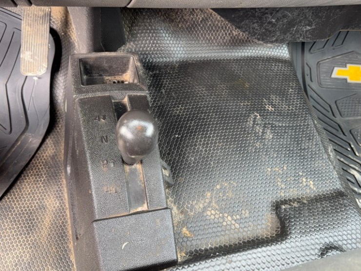 2008-chevrolet-3500hd-image-18