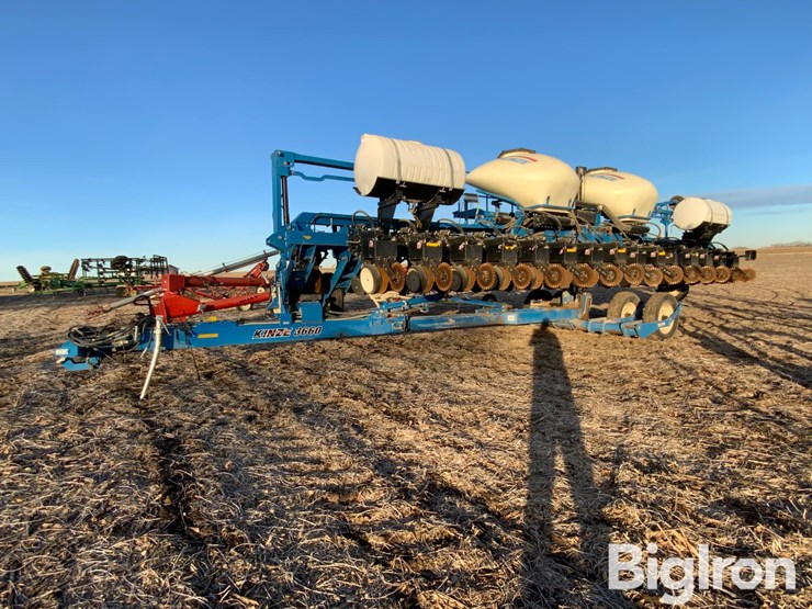 2013-kinze-3660-image-11