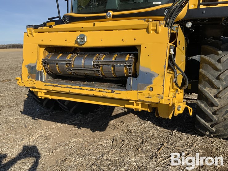 2015-new-holland-cr8.90-image-11