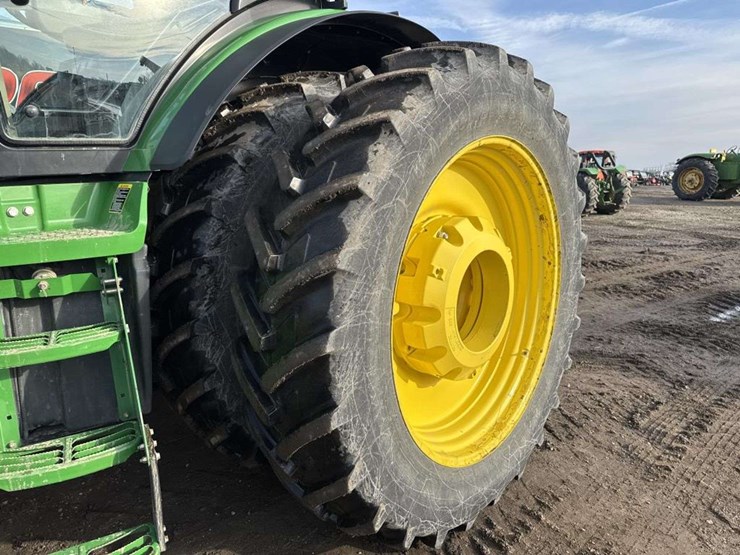 john-deere-8310r-image-9