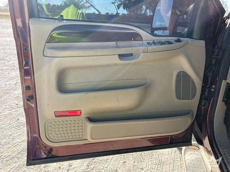 2006-ford-f350-image-10