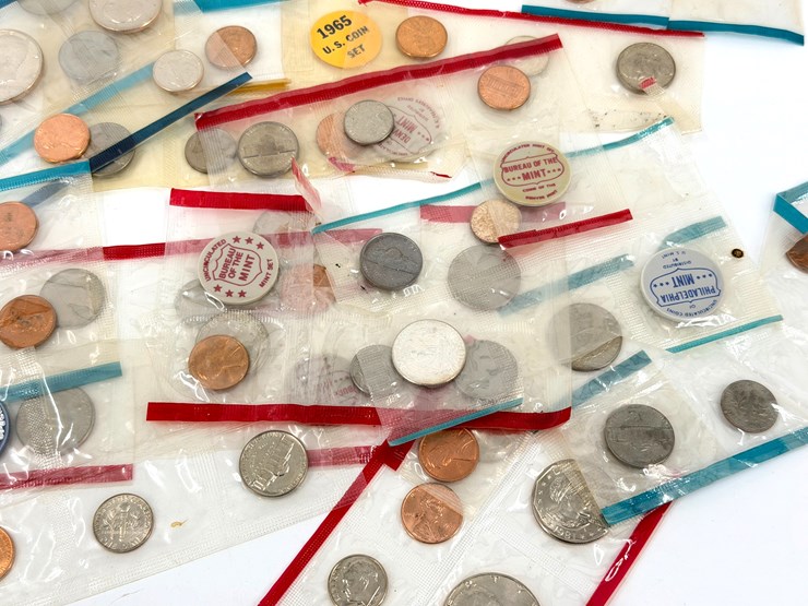 #32231-•-various-coin-sets-image-2
