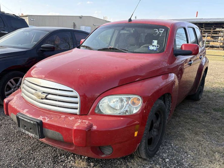 2011-chevrolet-hhr-image-1