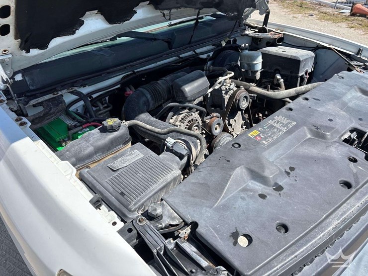 2012-chevrolet-silverado-1500-image-11