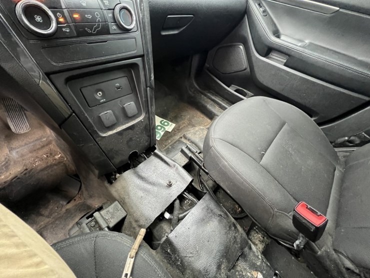 2018-ford-explorer-image-35