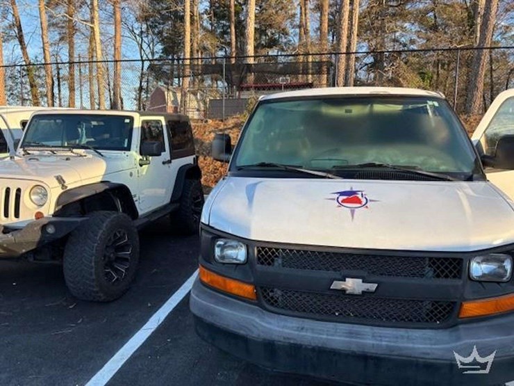 2007-chevrolet-express-2500-image-2