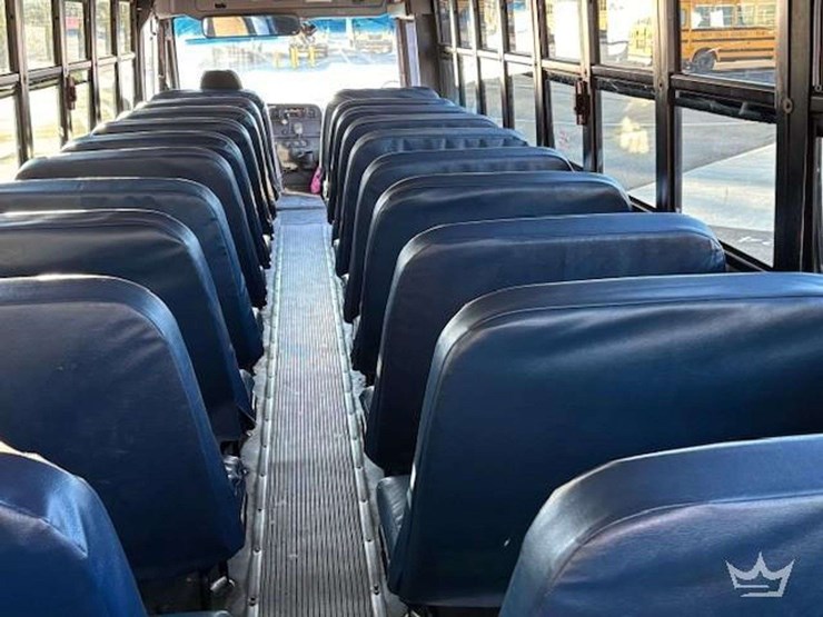 2007-freightliner-b2-image-10