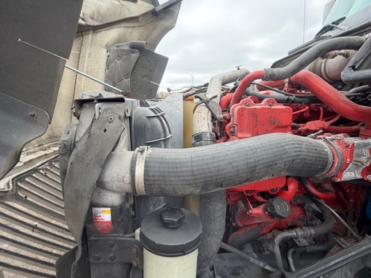 2016-international-prostar-image-58