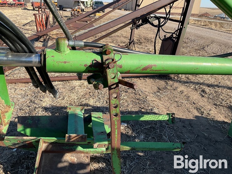 john-deere-158-image-12