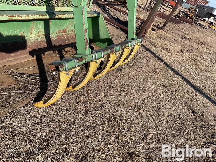 john-deere-158-image-10