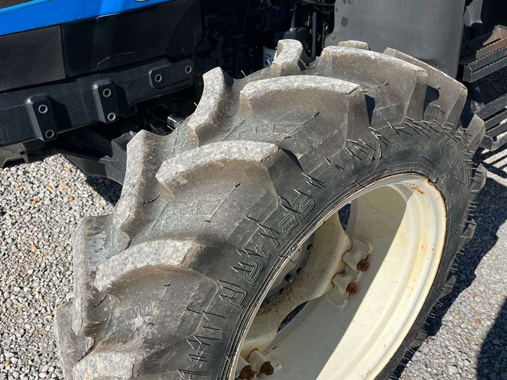 2009-new-holland-t5040-image-3