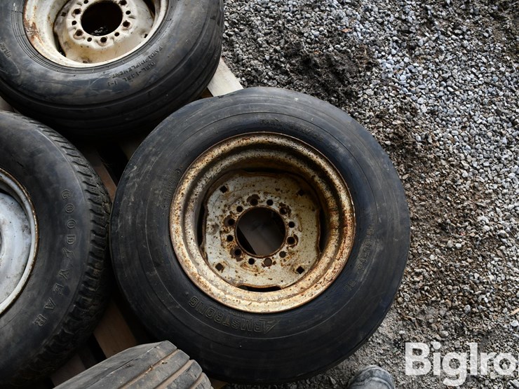 pallet-of-tires-image-18