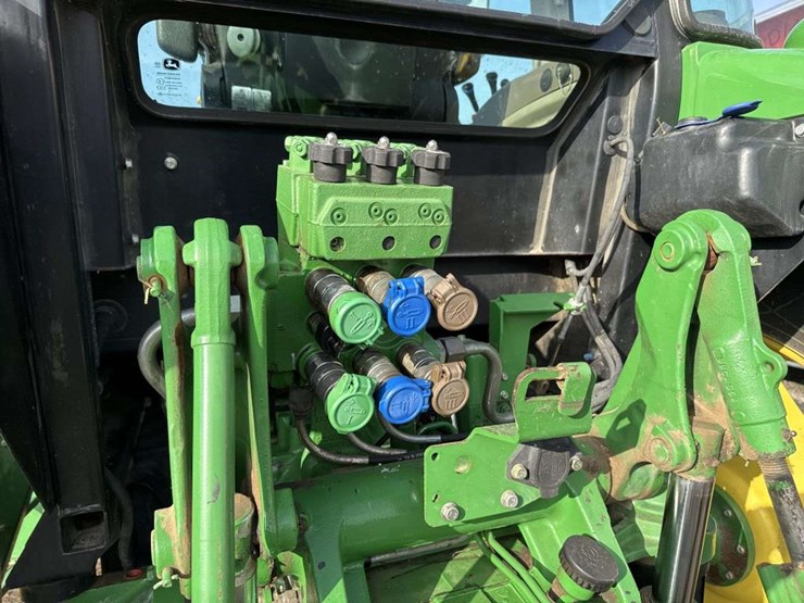 john-deere-6115d-image-16