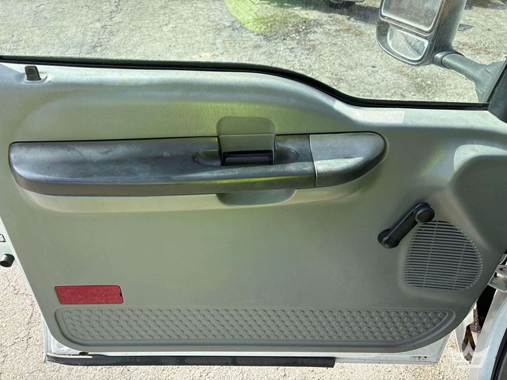 2006-ford-f350-image-18