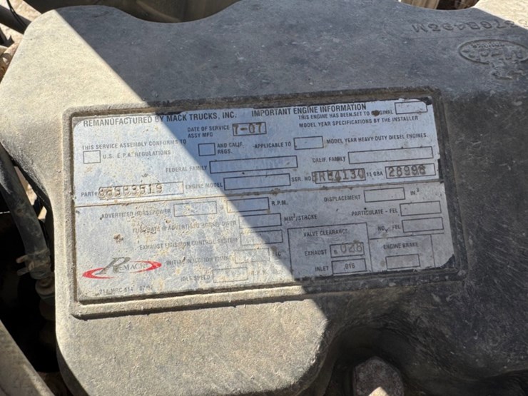 1998-mack-ch613-image-12