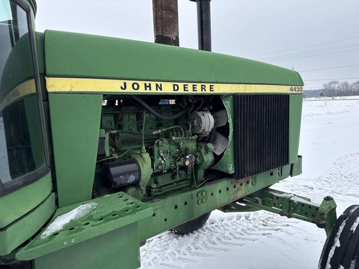 john-deere-4430-image-17