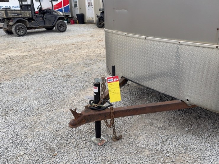 2011-united-expressline-image-5