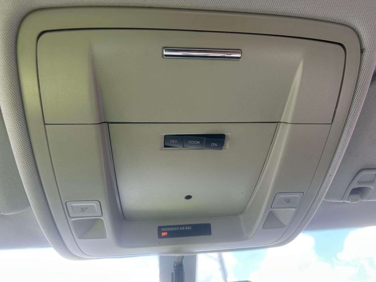 2015-chevrolet-silverado-1500-image-21