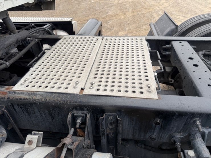 2016-international-prostar-image-18