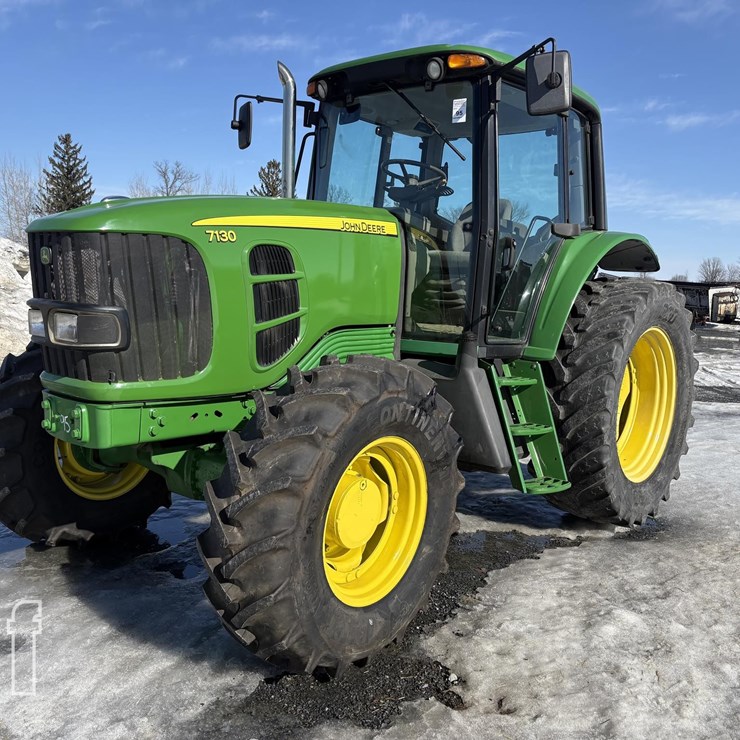 2011 JOHN DEERE 7130