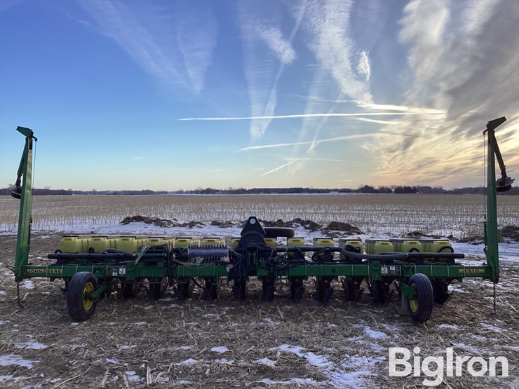 1997-john-deere-1710-image-2